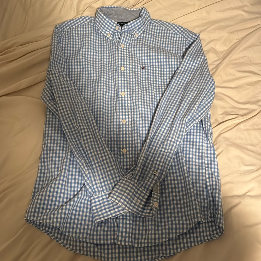 Small Classic Fit Tommy Hilfiger Shirt